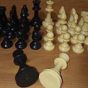 Peças Grandes Para Xadrez Bege E Preto Somente Peças Rei de 8.6cm Excelente qualidade para Campeonatos e Escolas - Imagem 4