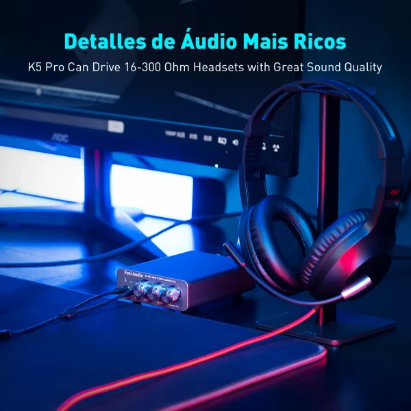 Fosi Audio K5 PRO na mesa de jogos