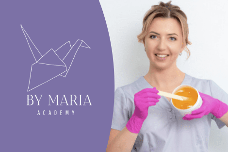 Depiladora com cera e espátula, imagem da By Maria Academy, escola do curso Depiladora Profissional