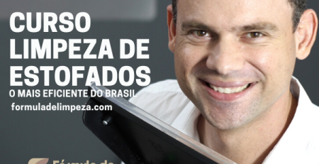 Instrutor com o bocal da extratora de limpeza, capa do curso de limpeza de estofados Fórmula de Limpeza