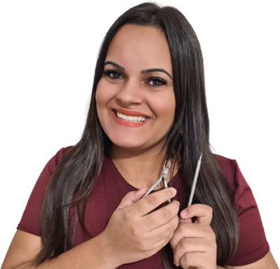 Faby Cardoso, instrutora do curso de manicure e pedicure